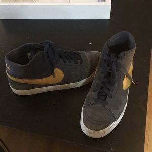 Nike blazer size 9